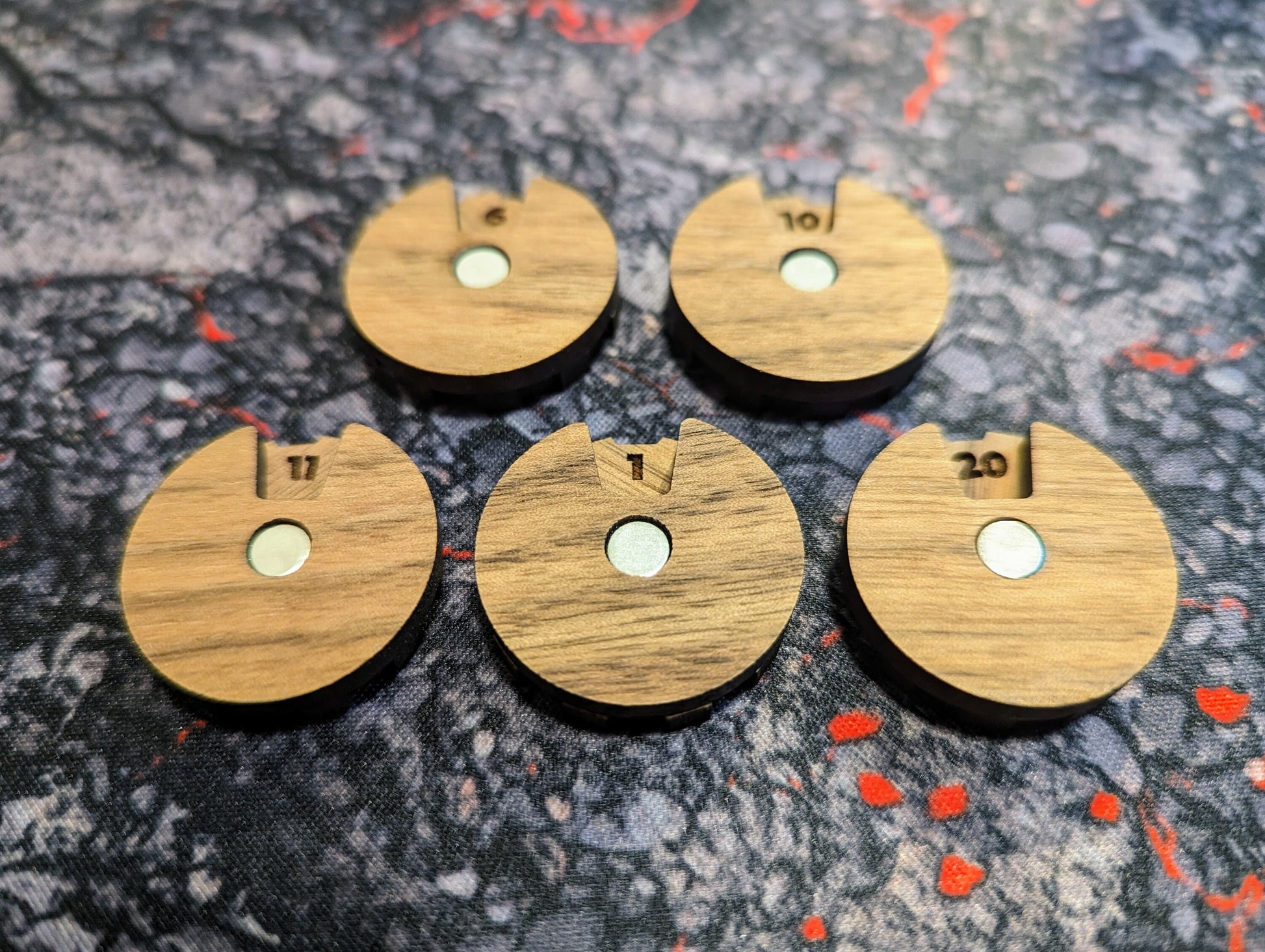 Solid Walnut Wound Counters for Warhammer 40k, Kill Team, and Warhammer Age of Sigmar -- 1-20 wounds | 30mm diameter | Magnetic Stacking